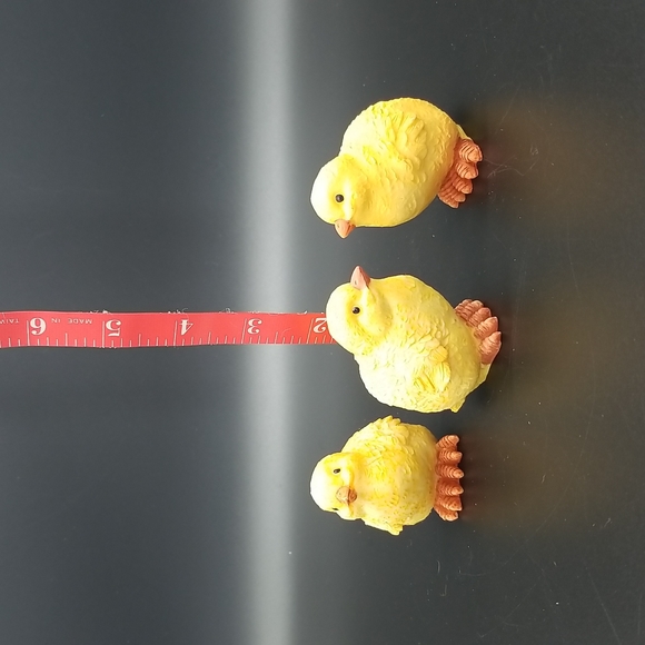 2 Decorative Wood Spring Baskets with 18 Decorative Eggs 5 Chicks & 1 Eggholder - Picture 12 of 15